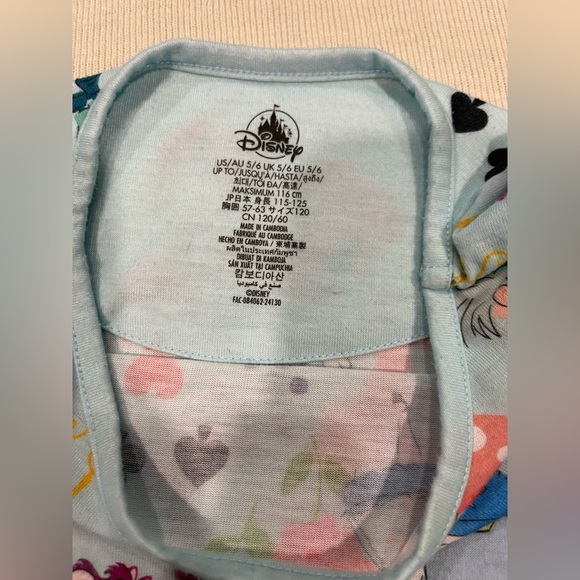 Disney Alice in Wonderland nightshirt Girls Size 5 - Picture 4 of 4